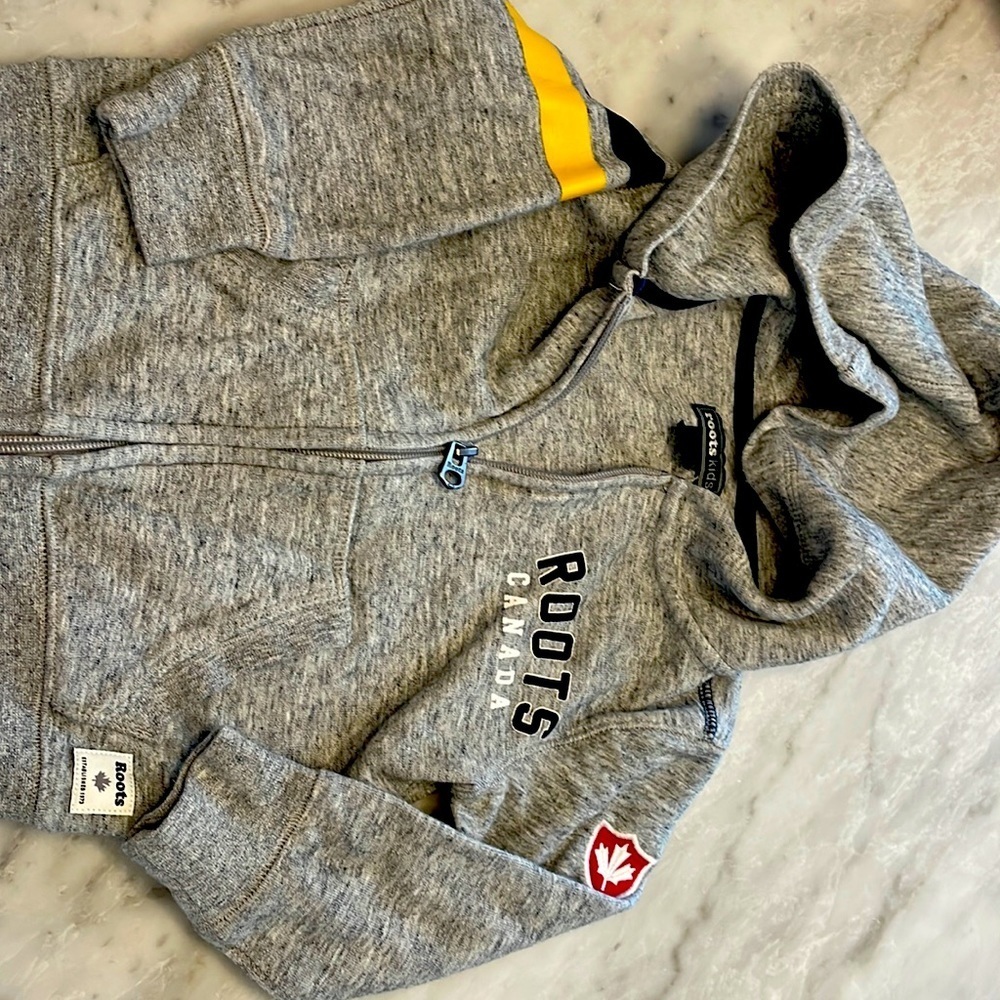 Roots sweater